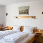 Weisser Loewe 2* Burgthann