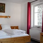 Szálloda Weisser Loewe 2*