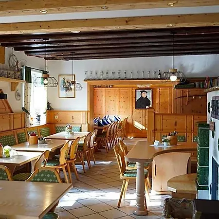 Weisser Loewe 2* Burgthann